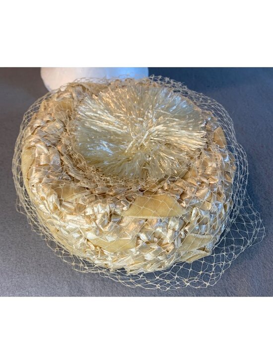 Ladies Ivory Raffia & Velvet Ribbon Hat with Netting Size 22 Vintage main image 5